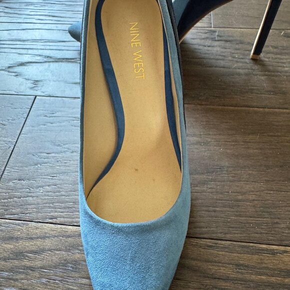 Nine West Blue Suede & Leather Pumps – Size 6.5 (Never Worn) - Picture 3 of 4